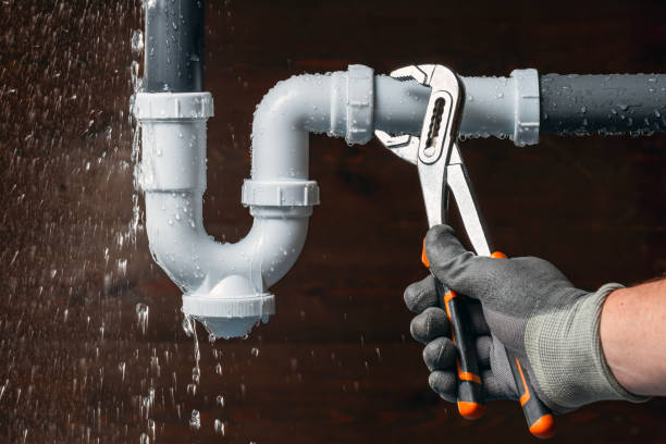 Professional Leak Detection technician working in Weston, OH